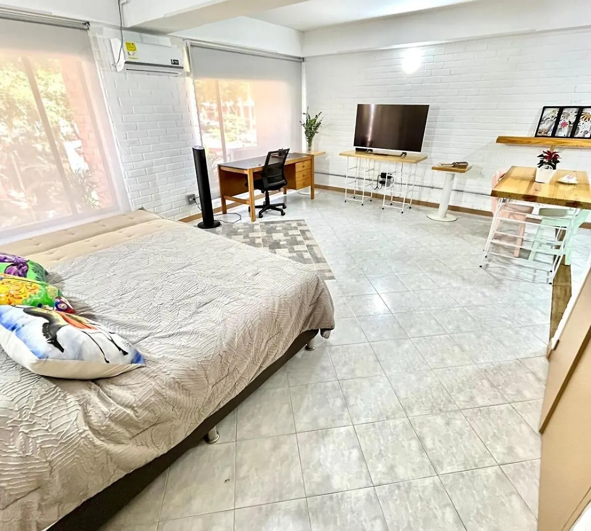 Cozy Loft At Parque Del Poblado, Medellin Apartment