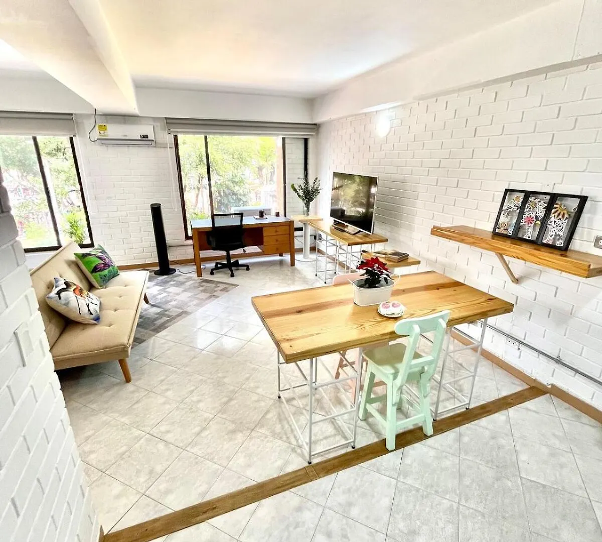 Cozy Loft At Parque Del Poblado, Medellin Apartment